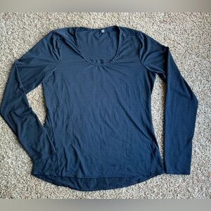 Athleta Chi Long Sleeve Navy Blue Dot Mesh M Medium Top UPF Sun Protection Shirt